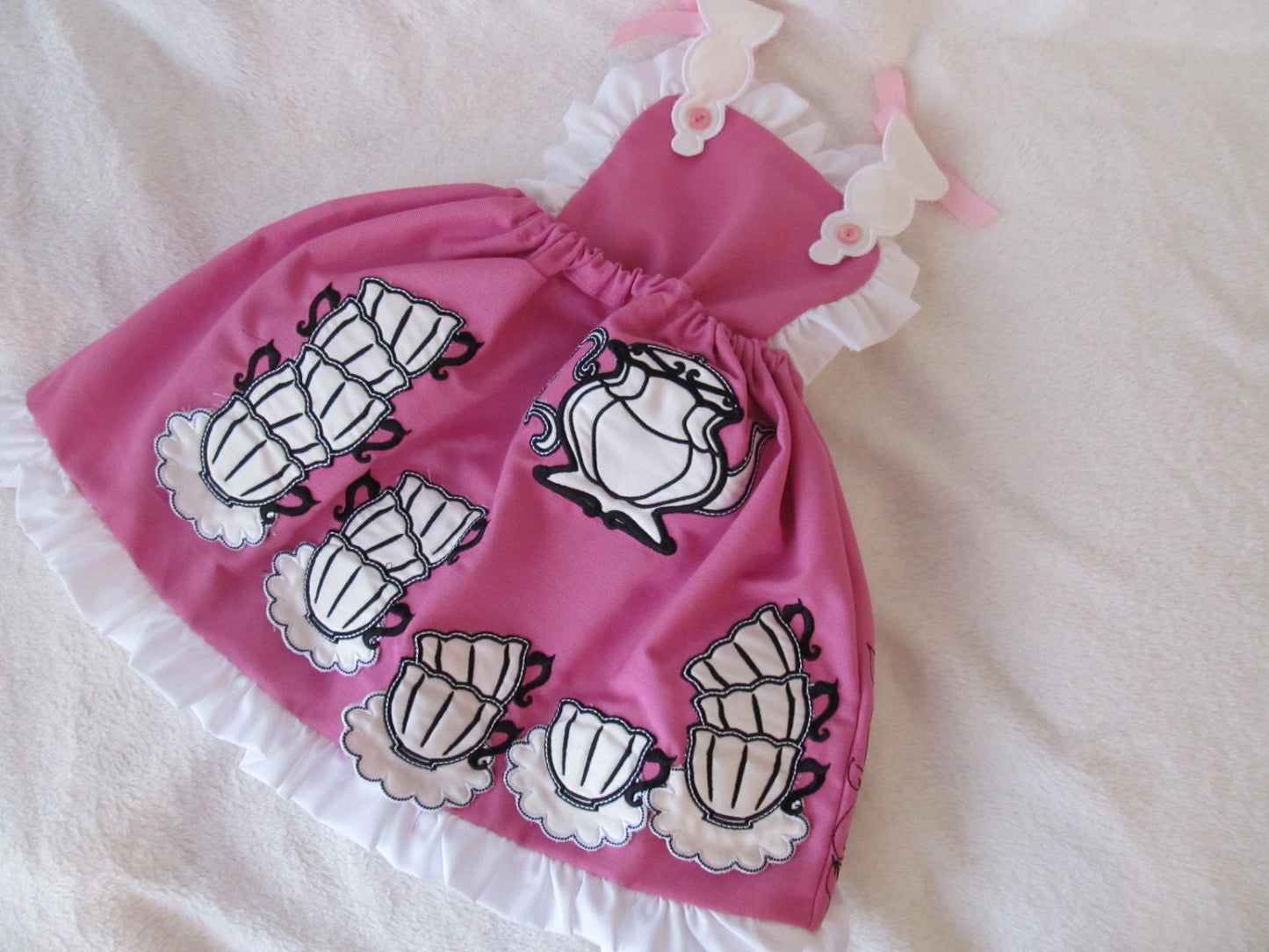 Stacked Teacups Applique