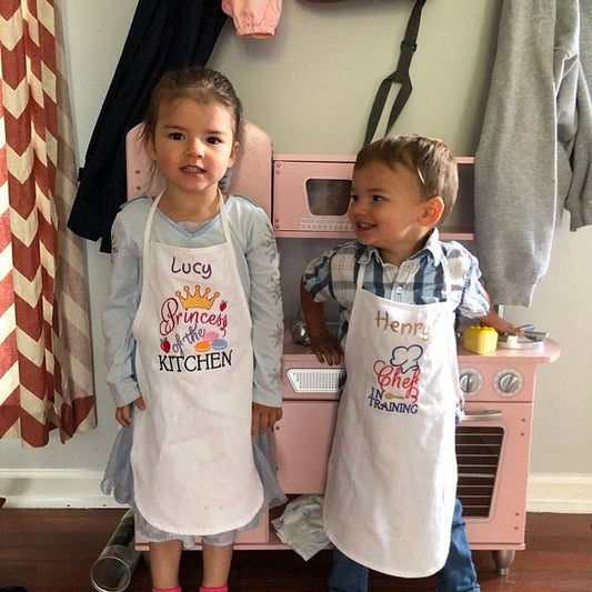 Chef Set of 7 types Kids apron kitchen awesome quotes in assorted sizes