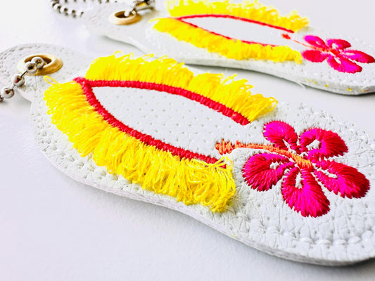 Fringed Floral Flip Flops Keychain