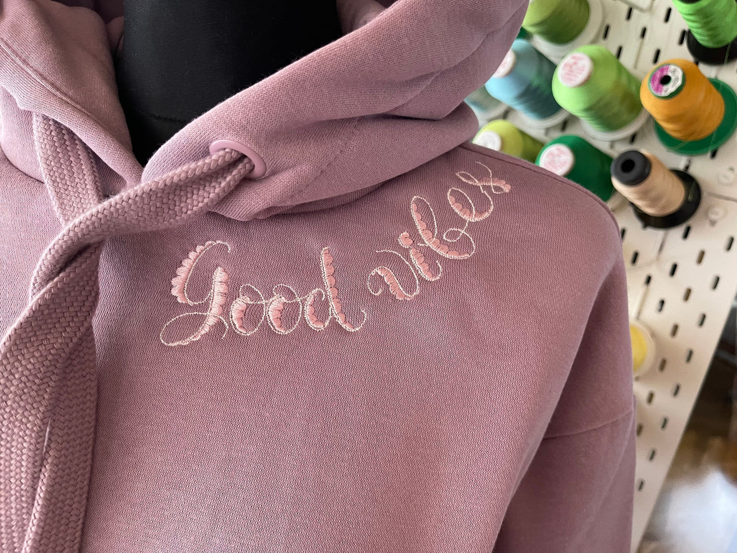 Scalloped Waves Font