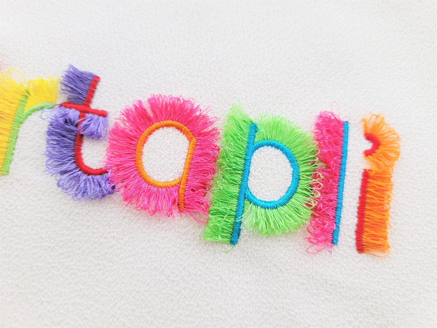 Cute Side Fringed Font
