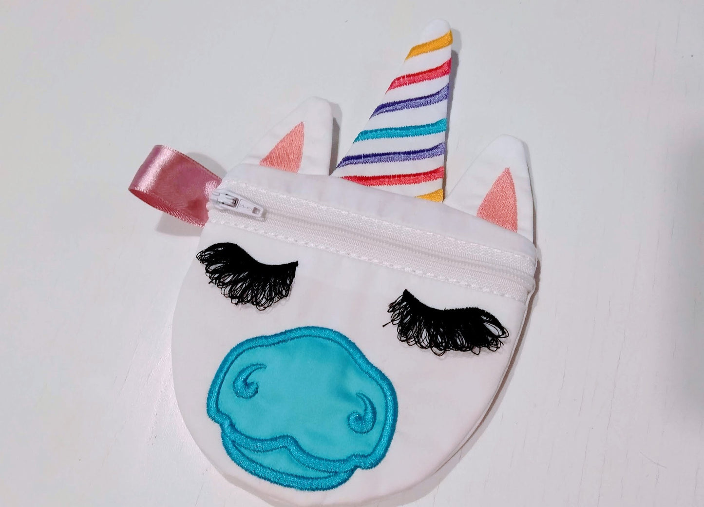 Unicorn zipper bag In the hoop, ITH Unicorn head with fringe lashes