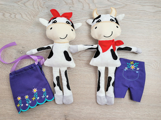 Pretty Doll Cow Set of 2 ITH