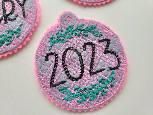 Gingham Plaid Patterned Christmas Tree Ornament Set