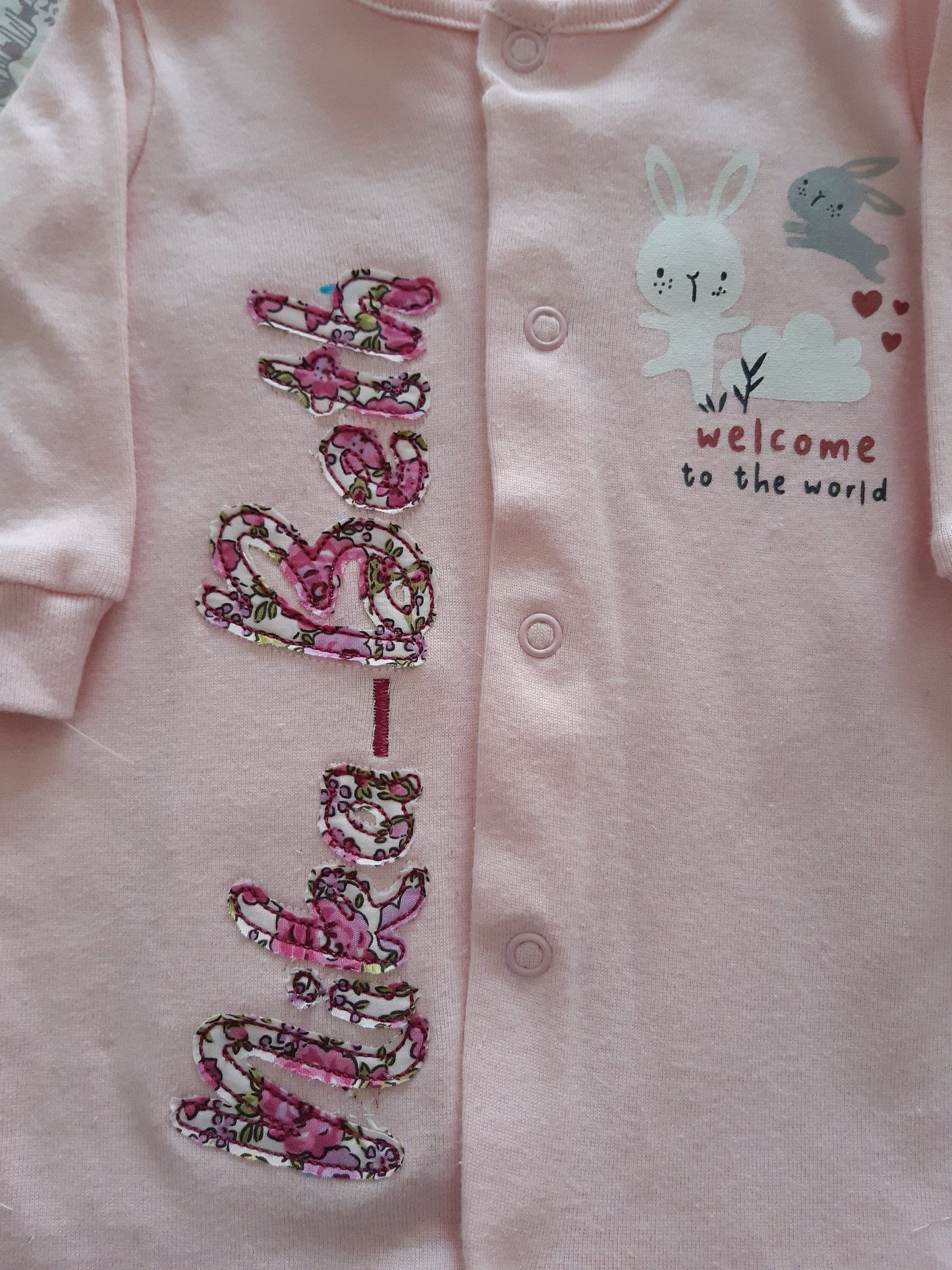 Raggedy Edge Applique Font Stefan