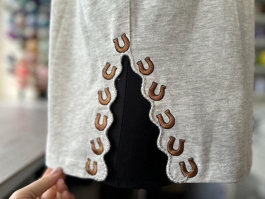 Horseshoe Split Side Seam Cutout