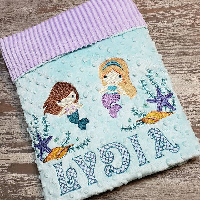 Light Stitch 2-Color Mermaid Font