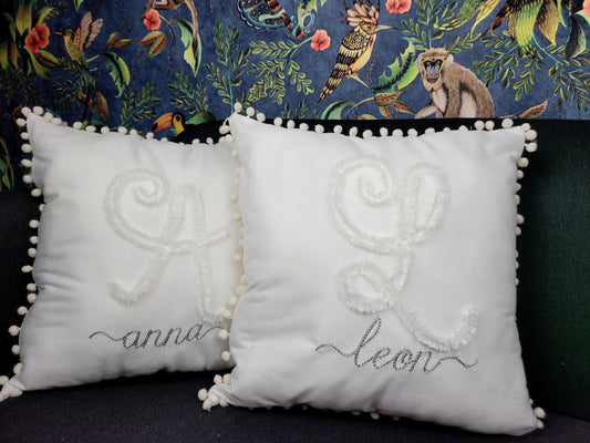 Big Extra Fringed Handwritten Font