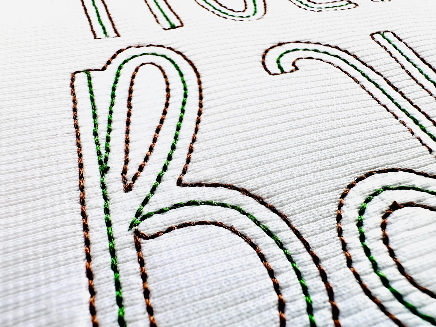 Thin Outline Bean Stitch Font