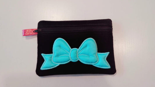 Minnie Bow Lined Zipper Bag ITH
