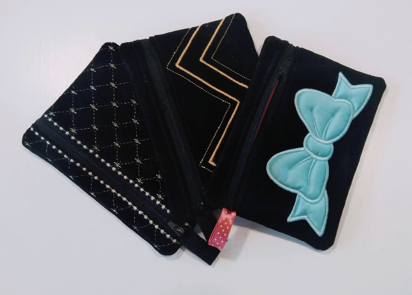 Luxury, lined, quilted, Zipper ITH – Sizes 5" 7" 6" 10" 8" 12" Digital Embroidery File | Artapli