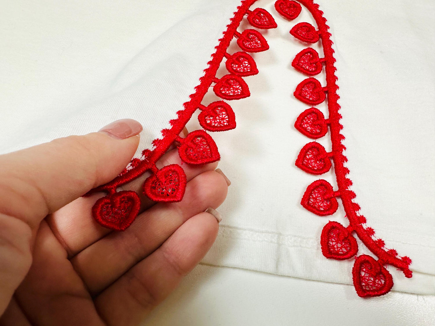 Valentine Heart FSL split seam side bow Hearts machine embroidery designs freestanding lace charm girls tshirt sweatshirt in the hoop simply