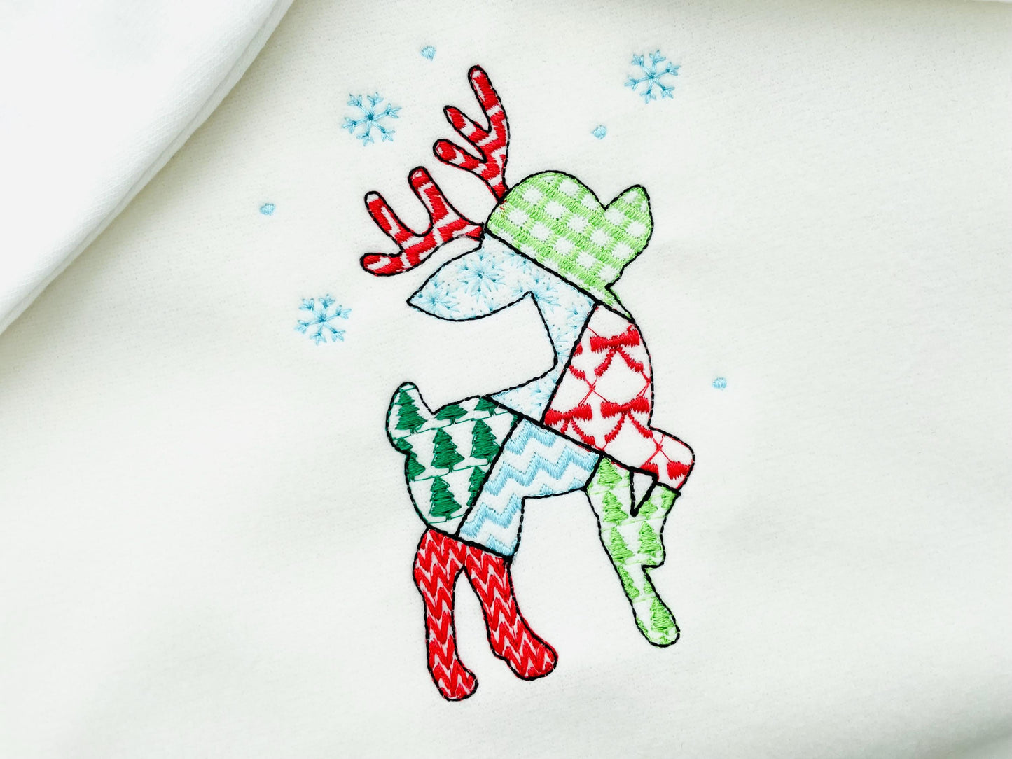 Patchwork Deer Noel Christmas theme cute Reindeer patterned silhouette outline kids baby machine embroidery designs