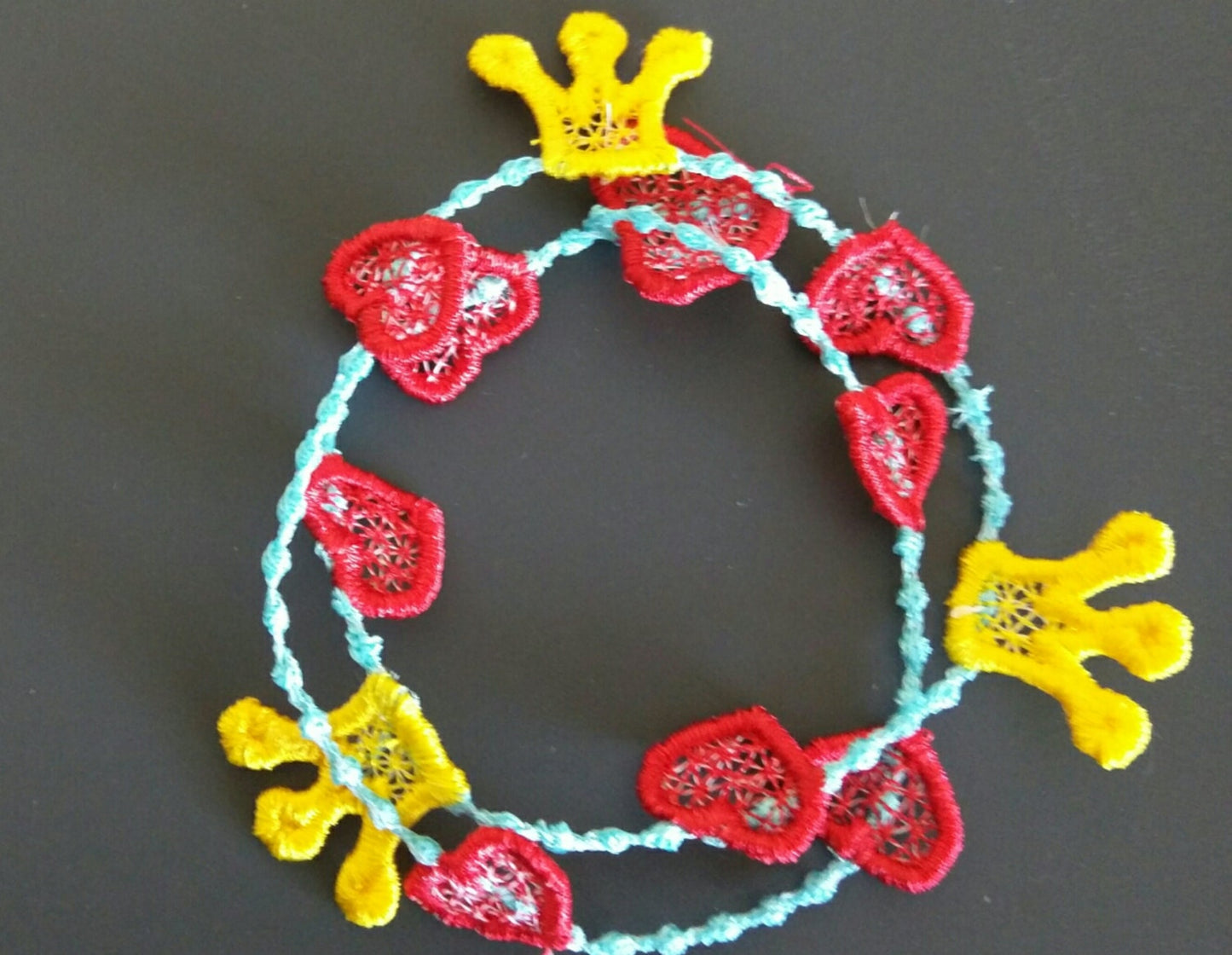 Lace bracelet for Princess baby FSL free standing lace jewelry bracelet machine embroidery design 4x4 with crown and hearts