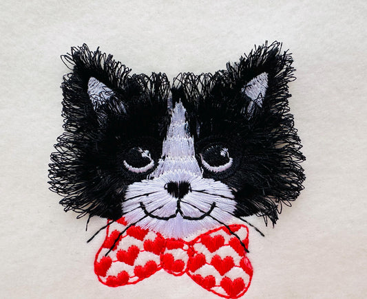 Fringed Kitty Cat Appliqué Embroidery Design