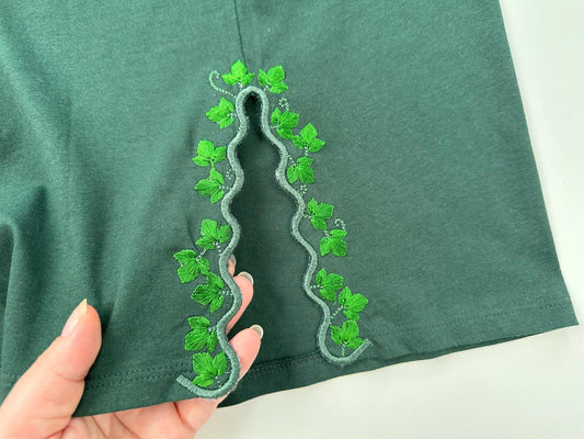 Floral Ivy Leaf Scalloped Edge In-the-Hoop Embroidery Design