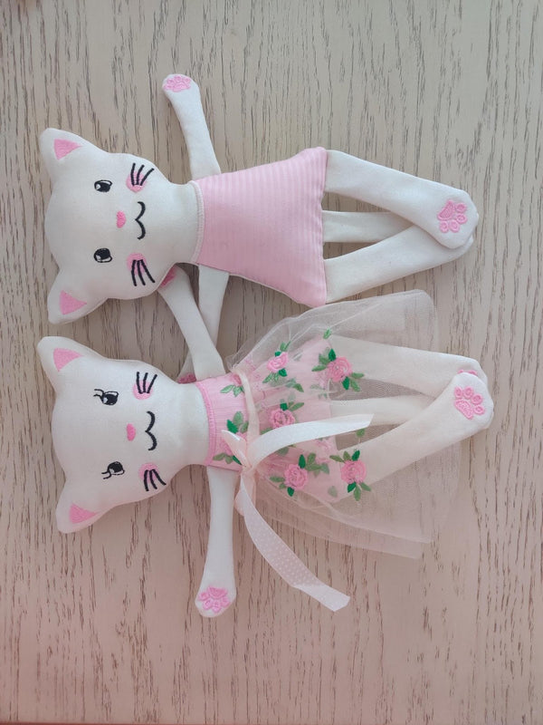 Kitty – In The Hoop Plushie Toy