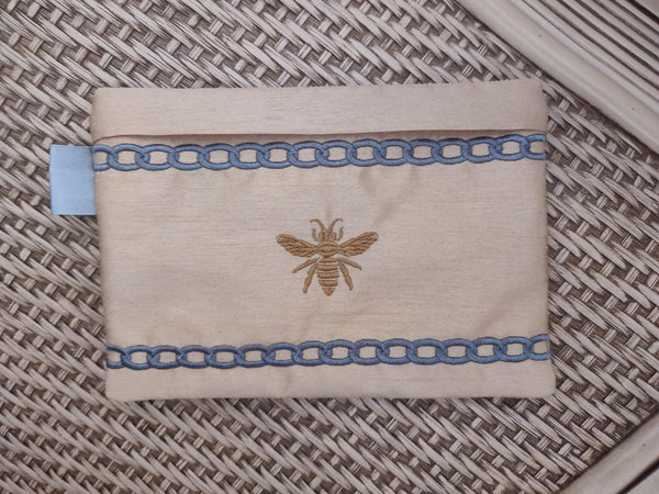 Chain Bee Zipped Bag