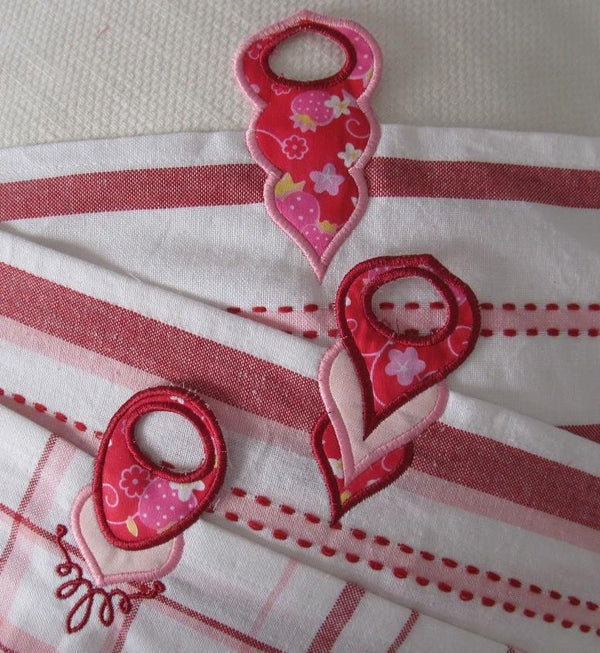In-The-Hoop - Towel Hanging Holes