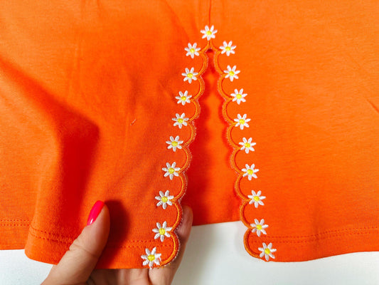 Floral Scalloped Edge Split Side Seam In-the-Hoop Embroidery Design