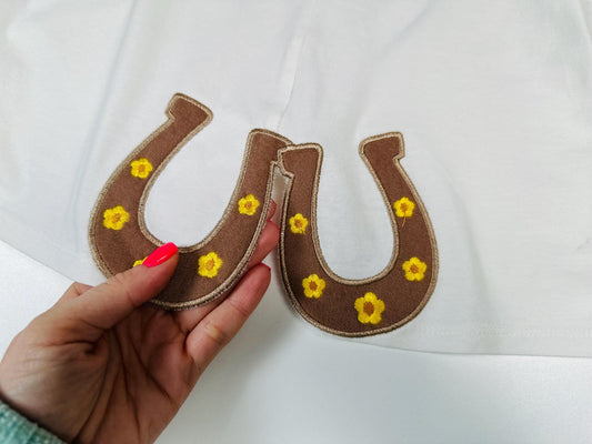 Floral Horseshoe Applique Embroidery Design