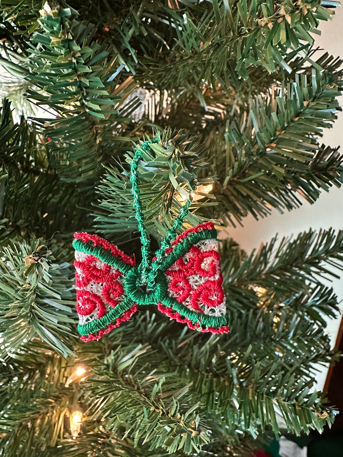 Christmas Ornament Hanger Bow