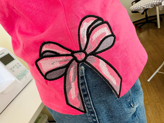 Classic Bow Applique with Shadow