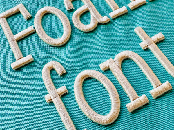 Puff Pyffy Foam Classy Regular Font