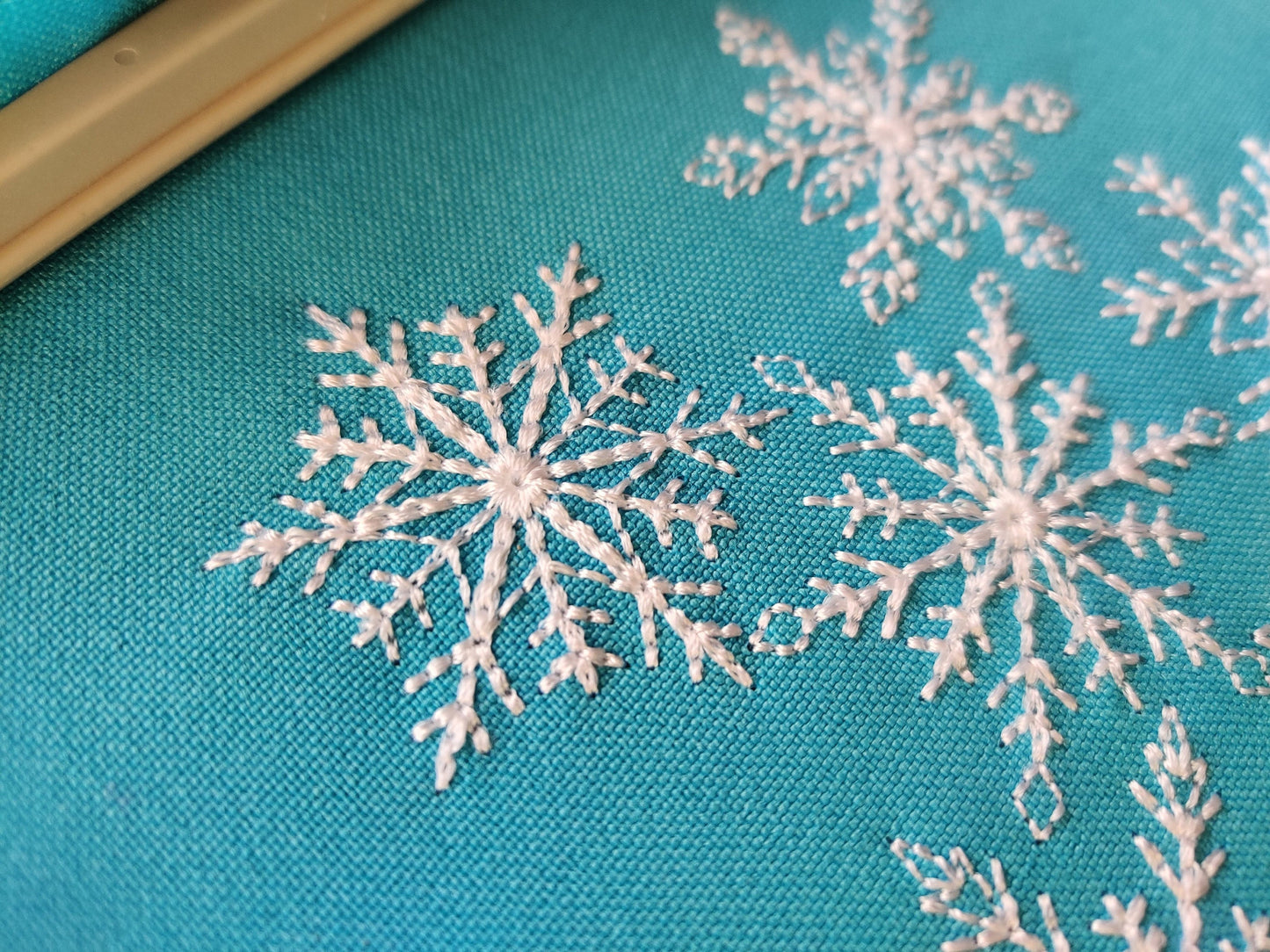 Light Stitch Snowflake Set of 6