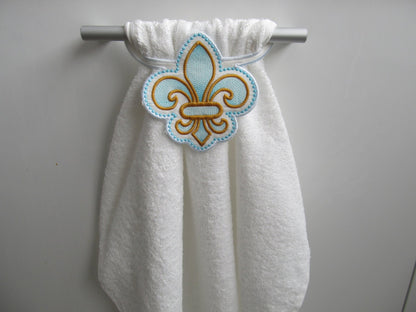 Fleur de Lis Towel Topper ITH