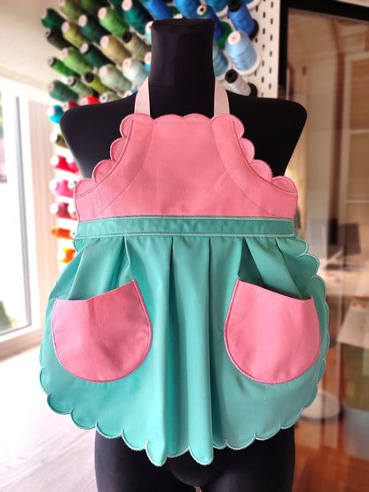 Kids Scalloped Apron ITH