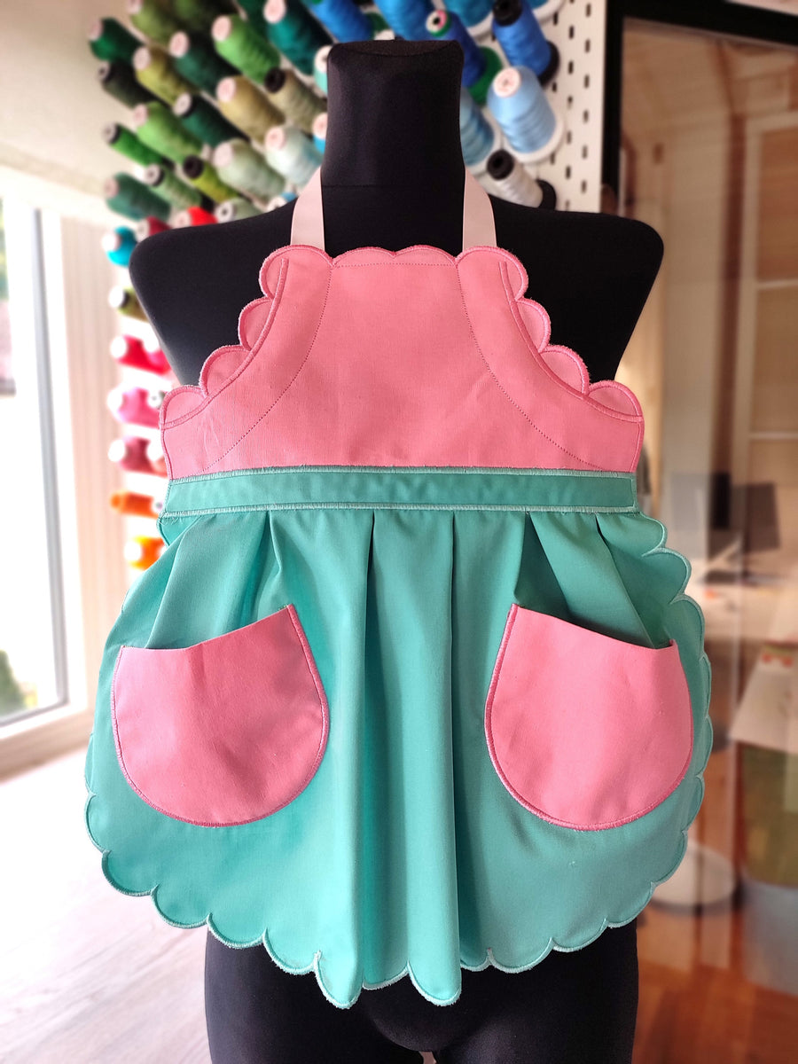 Kids Scalloped Apron ITH