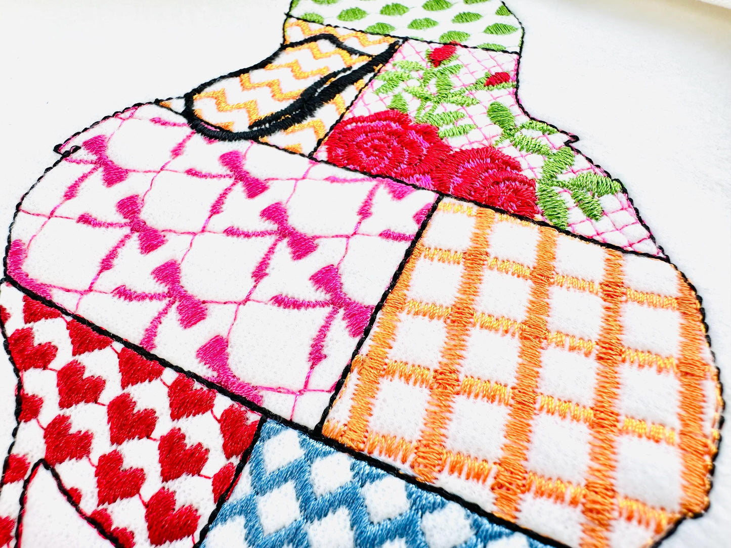 Patchwork Duck Bird patterned farm bird Duck outline machine embroidery