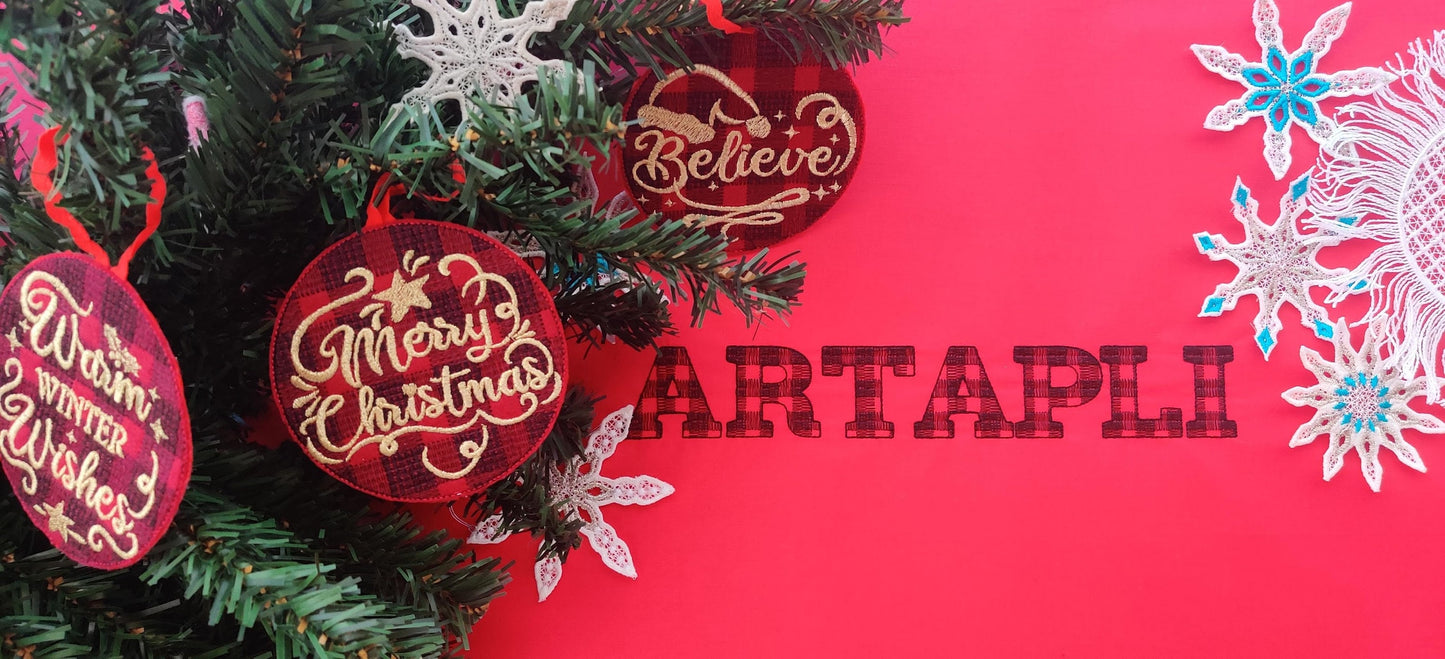 Tartan Plaid Gingham Christmas Font