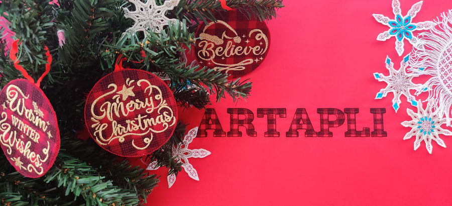 Tartan Plaid Gingham Christmas Font