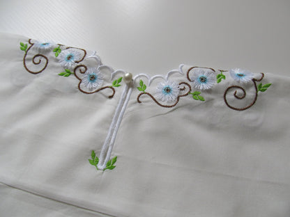 Fringed Flower Complete Neckline ITH