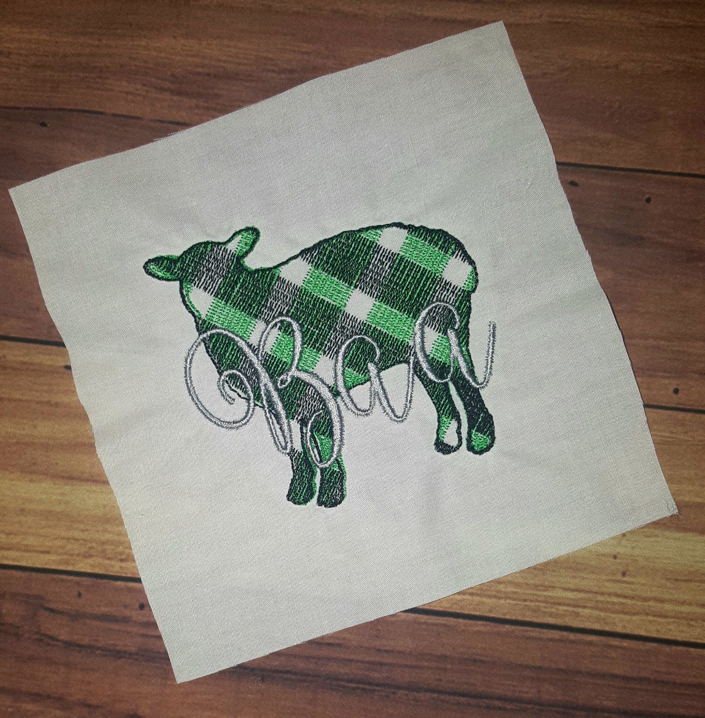 Gingham Plaid Patterend Farm Animals Set