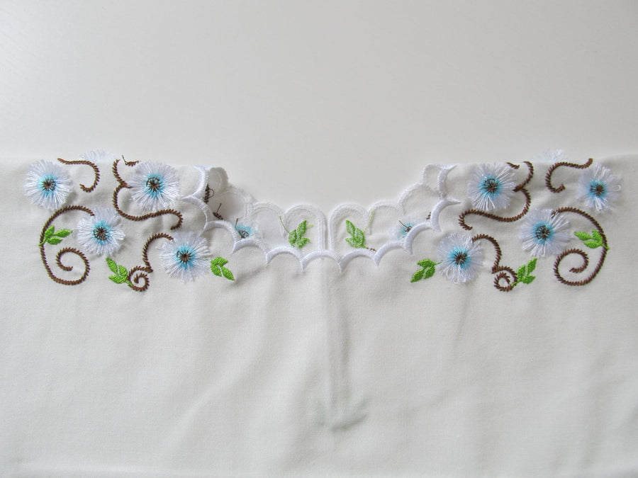 Fringed Flower Complete Neckline ITH