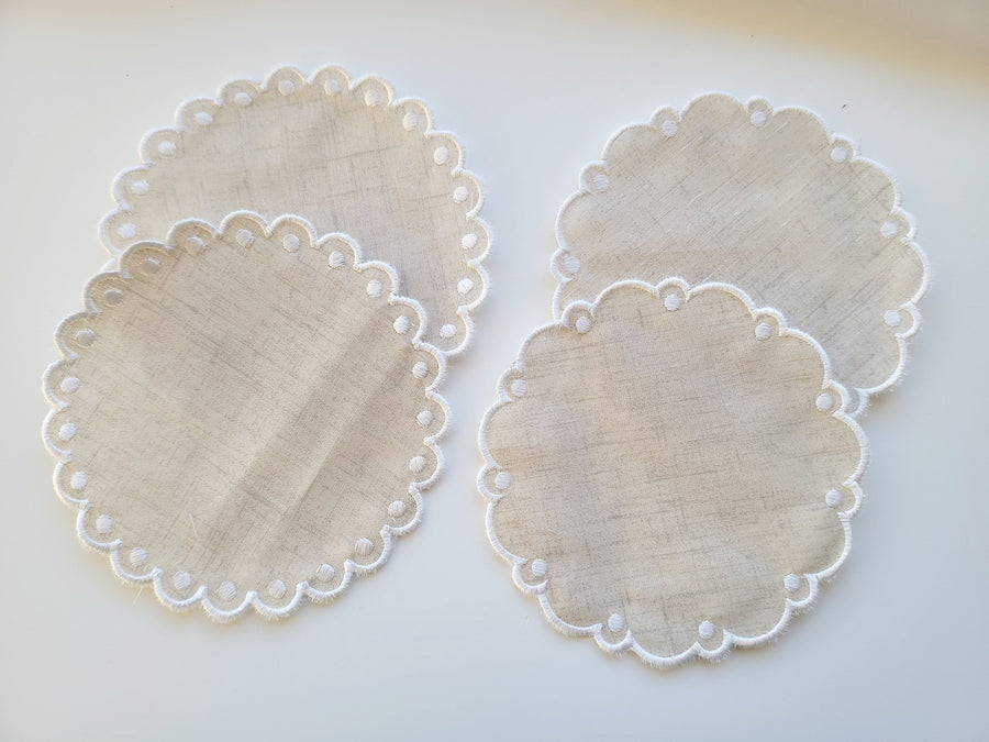 Scalloped Napkin Coaster Doily Set of 2 ITH
