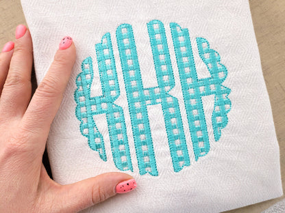 Scalloped Plaid Buffalo Circle Monogram Font
