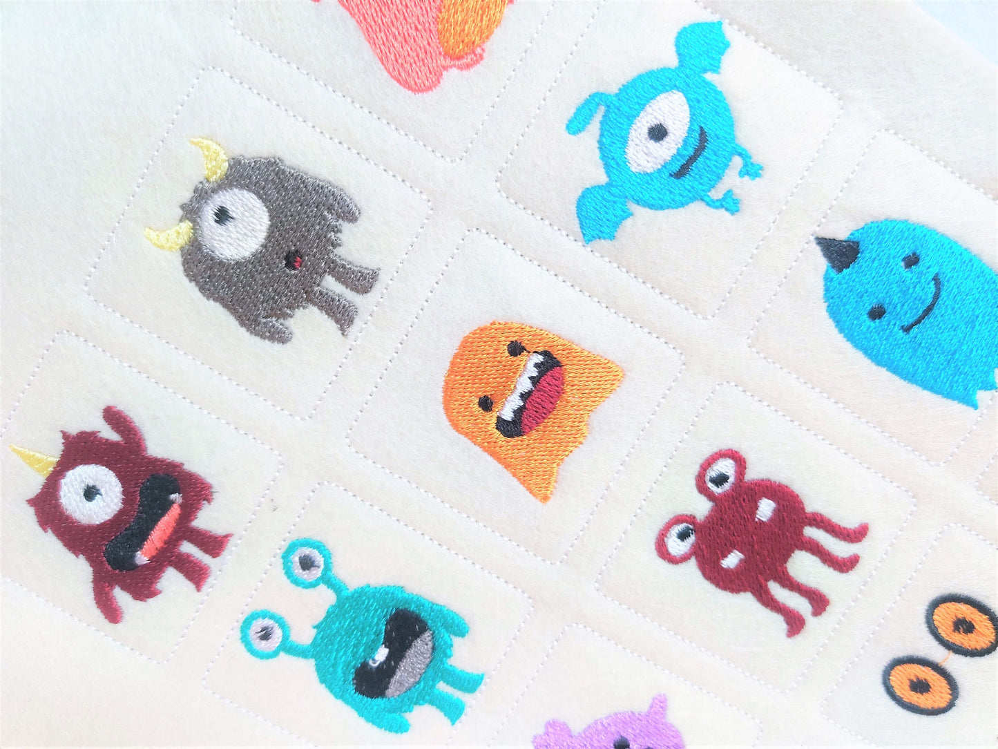 Memory Game Cute Monsters ITH