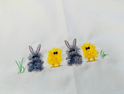 Fringed Easter Bunny and Chick 4 in a row
