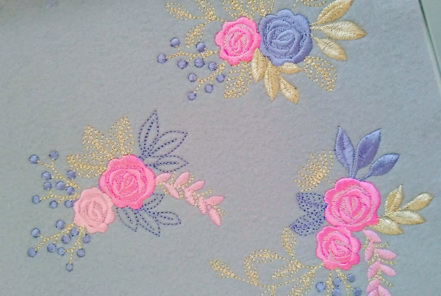 Mini Lace Urban Flower Accent Set