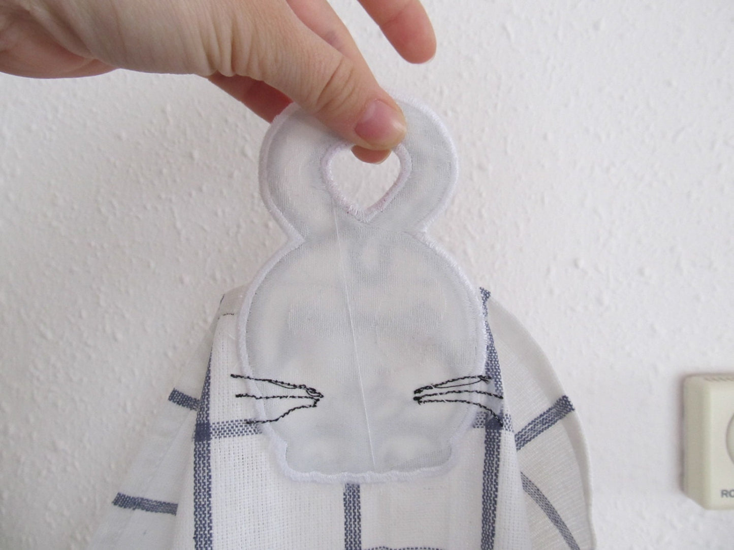 Funny Kitty Cat Towel Hanging Hole Topper