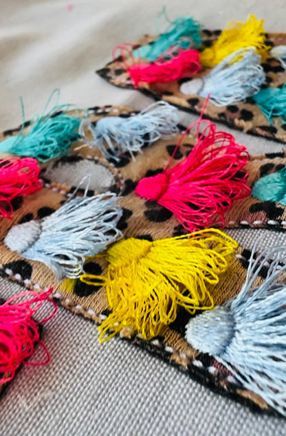 Fringed Tassel Festive Font