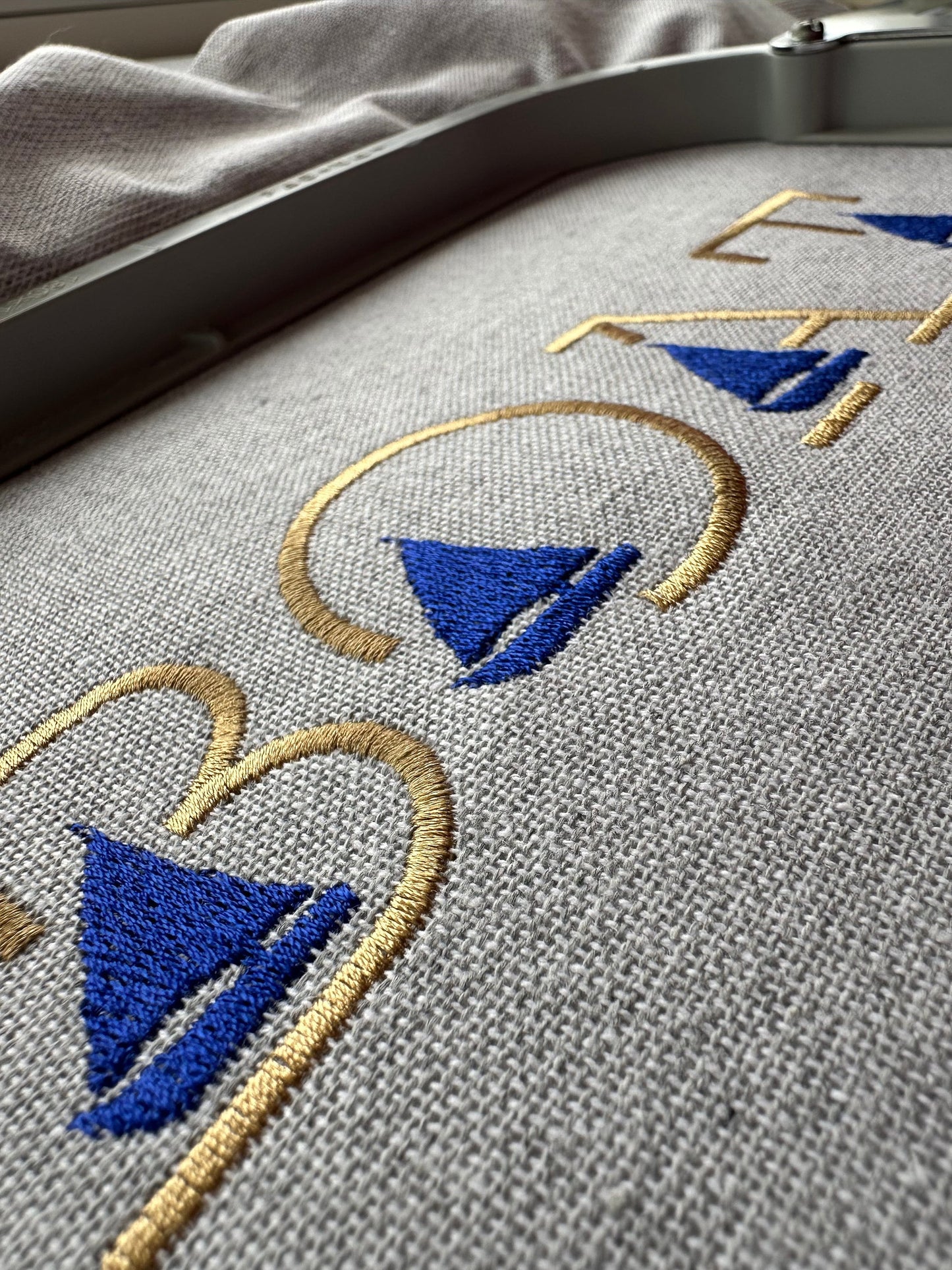 Satin Stitch Mini Boat Font