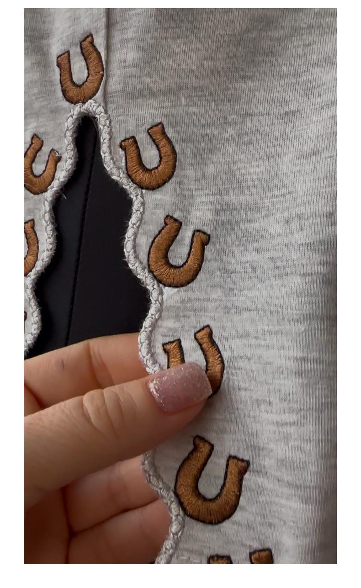 Horseshoe Split Side Seam Cutout