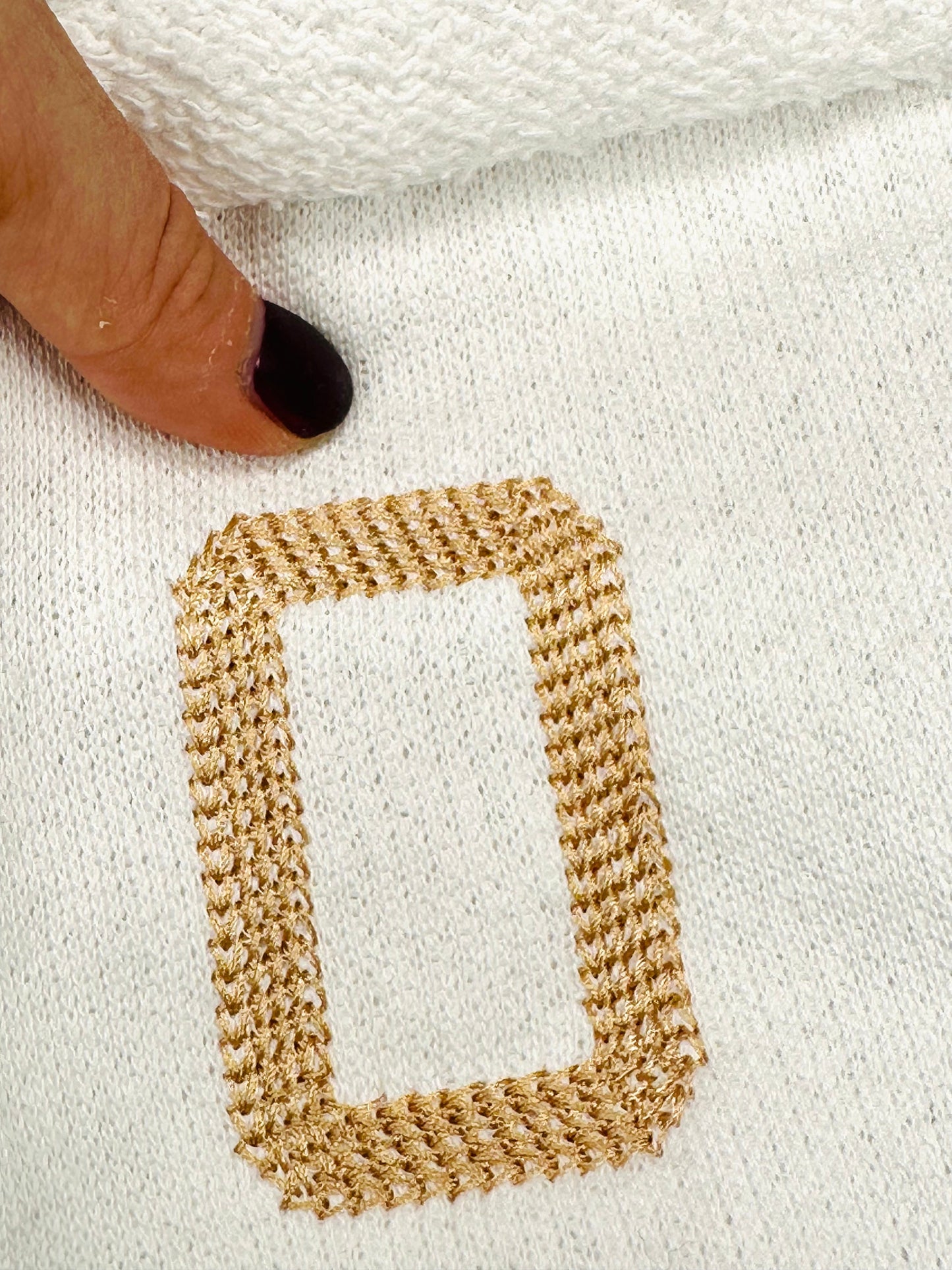 Hand Stitch Effect Sport Chain Font