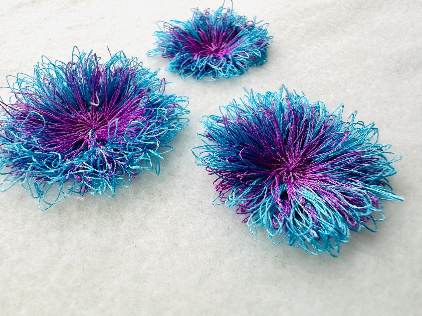 Fringed Cheerleader Pom Poms