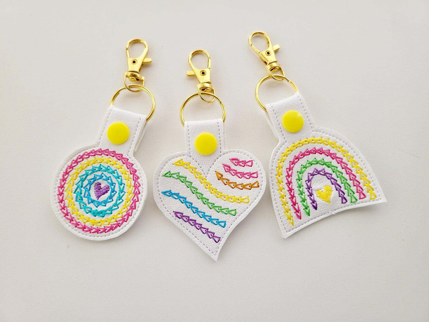 Chain Stitch Heart Rainbow Circle Keychain